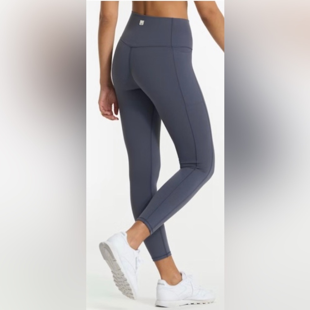 Vuori Grey Studio Pocket Leggings - Picture 9 of 9